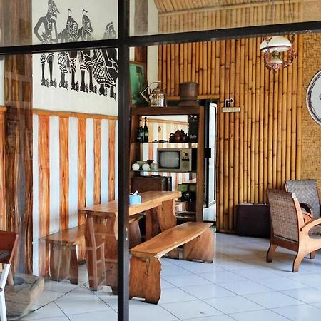 Latansa Homestay Banyuwangi  Buitenkant foto