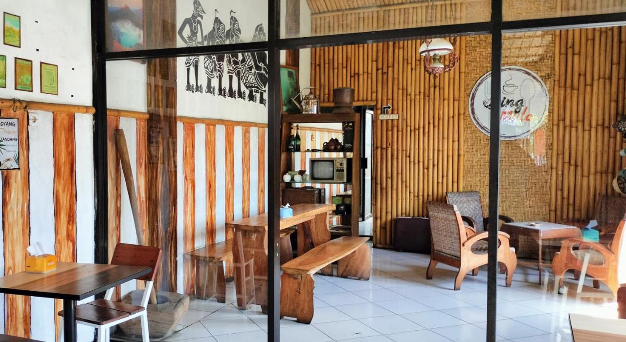 Latansa Homestay Banyuwangi  Buitenkant foto